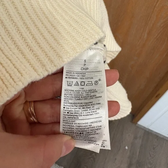 GAP Navy and Cream Button-Up Cardigan - Picture 8 of 9